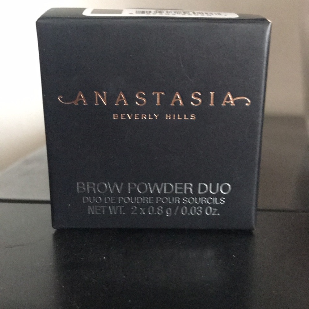 Anastasia ash brown